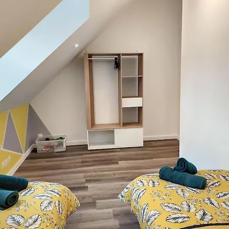 Maison Proche Centre Clim Jardin Wifi 8 Personnes Holiday home Amiens