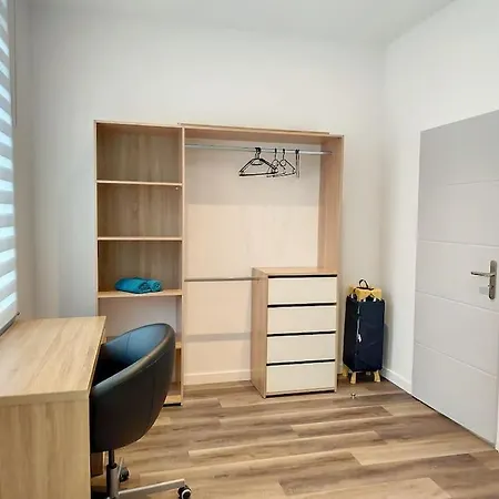 Maison Proche Centre Clim Jardin Wifi 8 Personnes Holiday home *