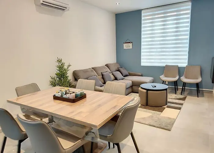 Maison Proche Centre Clim Jardin Wifi 8 Personnes *